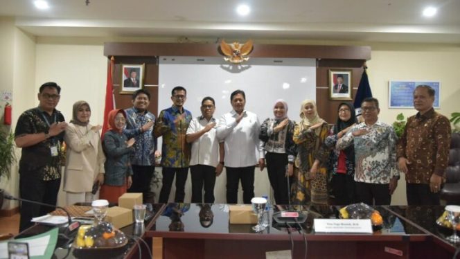 
					DPRD Sulbar Bahas Pengembangan Kawasan Transmigrasi bersama Kementerian Transmigrasi RI