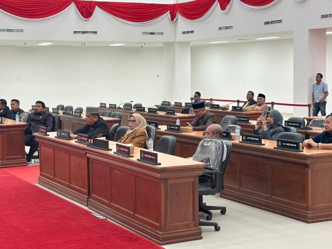 
					Rapat Paripurna Tentang Pertanggung Jawaban APBD 2024, fraksi Apresiasi WTP Dan Sampaikan Catatan Penting.