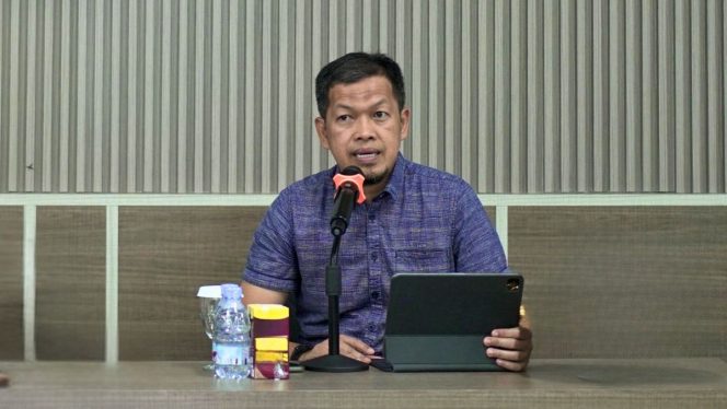 
					Sebulan Pasca Dilantik, Kadis Diskoperindag Sulbar Hadirkan Layanan Aduan WhatsApp, Serta Perkuat UMKM
