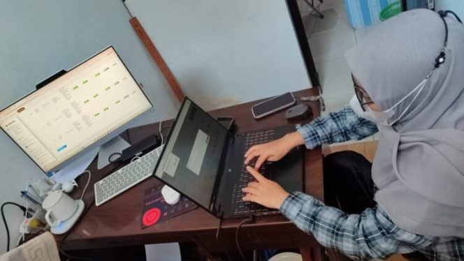 
					Dinas Perkebunan (Disbun) , Melakukan penertiban administrasi persuratan melalui sistem pengarsipan manual dan elektronik.