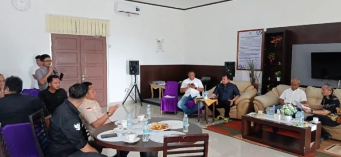 
					Disbun Sulbar Dan Komisi II DPRD Sulbar, Soroti HGU dan Mekanisme Penetapan Harga TBS.