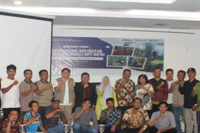 
					Disbun Sulbar, Menggelar (Bimtek) Peningkatan Kapasitas Regu Pengendali Organisme Pengganggu Tumbuhan (POPT)