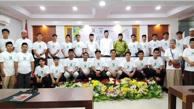 
					Karo PEMKESRA SULBAR, Membuka secara Resmi kegiatan Pelatihan Calon imam dan khatib 2026.