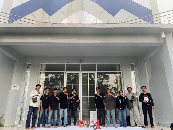 
					Simposium Nalar Manakarra (SINAR): Menggelar Ruang Diskusi, Lapak Baca, dan Konsolidasi Isu Sosial   