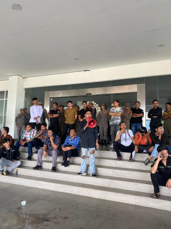 
					FGMM Kecam Proses Hukum Kasus Pengeroyokan Dua Aktivis Mahasiswa dan Pengerusakan Sekretariat Gerakan Vendetta